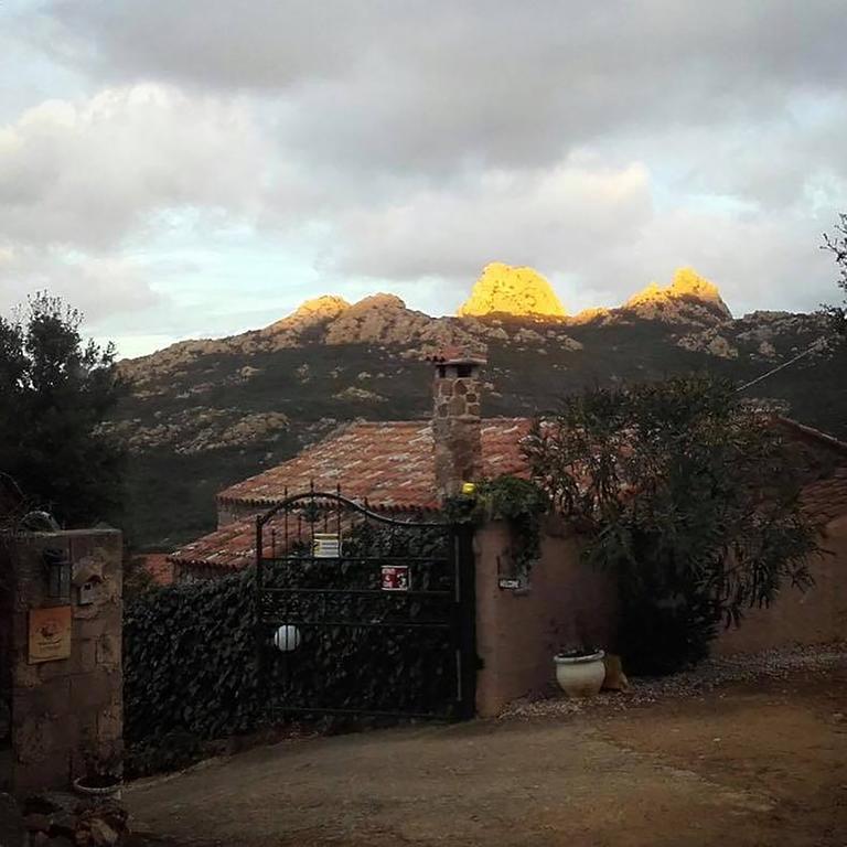 B&B La Tasgia Aggius Exterior photo